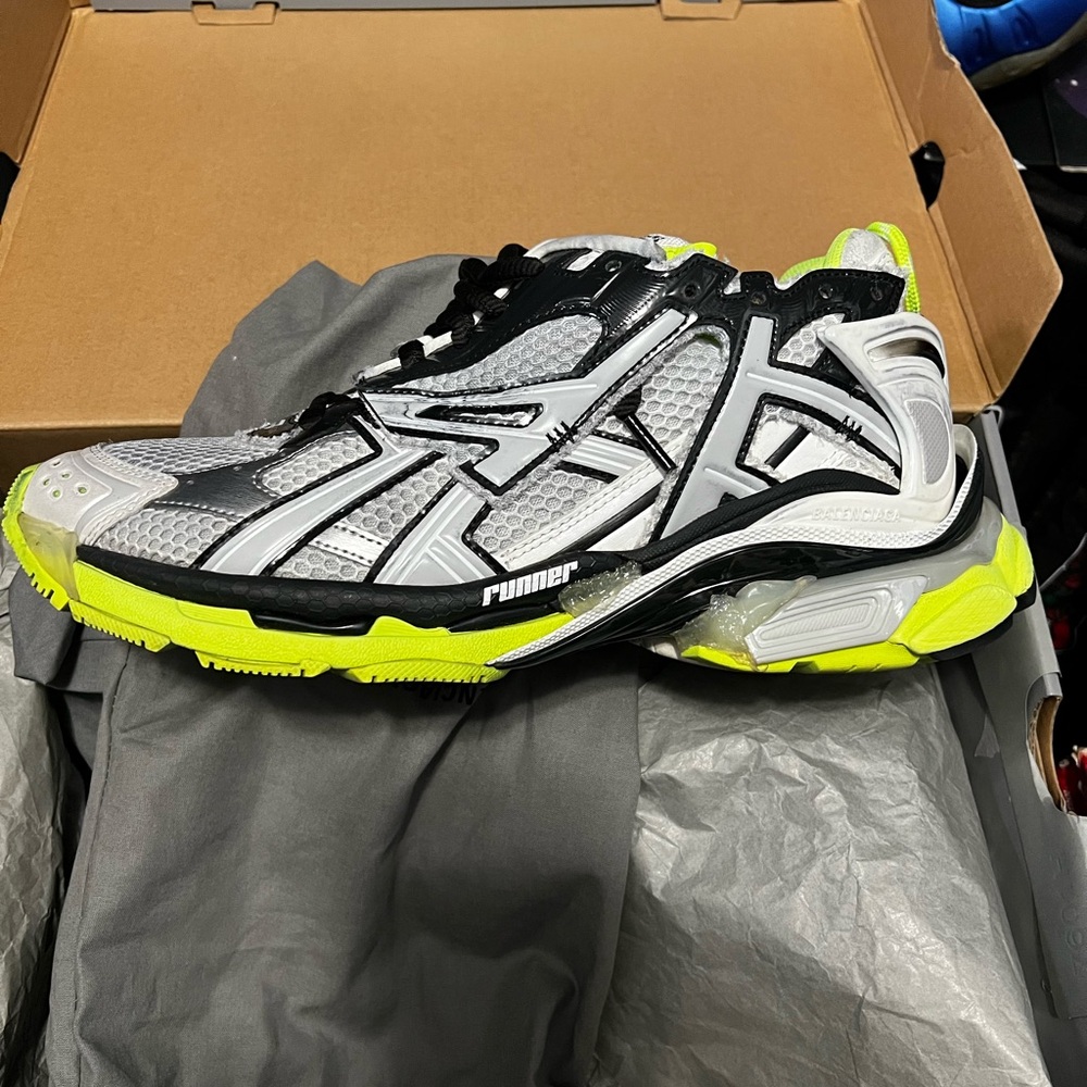 Balenciaga runner